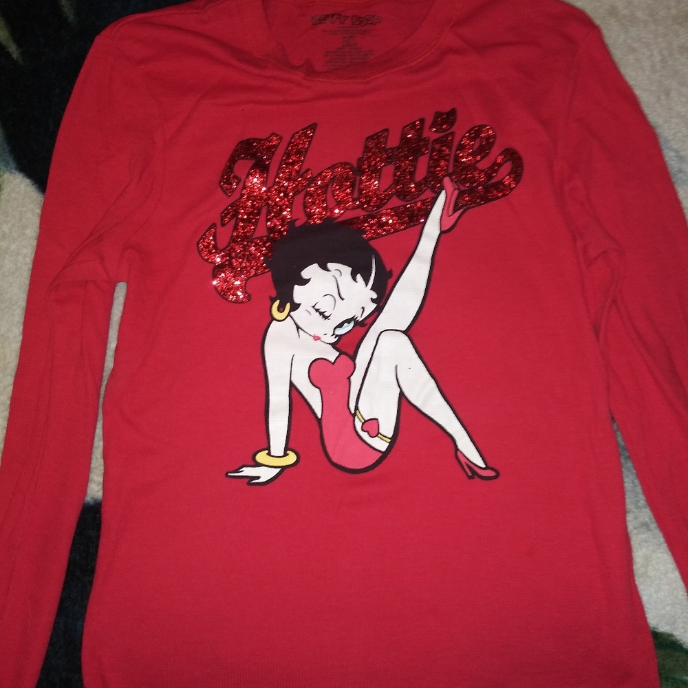 ʙᴇᴛᴛʏ ʙᴏᴏᴋ ʟᴏɴɢ sʟᴇᴇᴠᴇ ᴛsʜɪʀᴛ